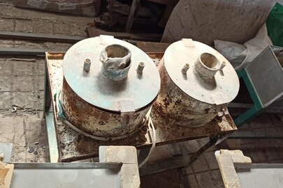 Конфіскація майна за рішенням суду: обладнання, пристосоване для обробки бурштину в шари та куби – шліфувальний станок № 10, 1 шт, б/в