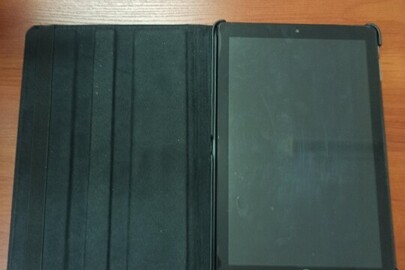 Конфіскація майна за рішенням суду: планшет марки: «Pad 5 Pro Max», у корпусі чорного кольору, який розміщується у чохлі чорного кольору, 1 шт, б/в