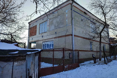 ІПОТЕКА. Житловий будинок літ. А-2, заг. пл. 176.2 кв.м., житл.пл. 76.9 кв.м. та земельна ділянка площею 0.0676 га, КН: №4623683800:02:001:0118, за адресою: Львівська обл., Пустомитівський р., с. Підбірці, вулиця Яхимовича митрополита, будинок 58