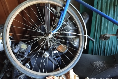 Велосипед  синього кольору, марка невідома, б/в