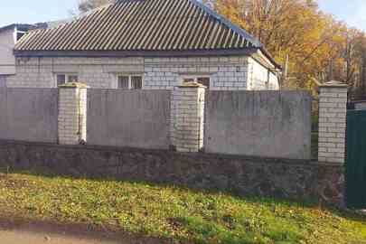 2/5 частки житлового будинку з господарськими будівлями та надвірними спорудами, загальною площею 50,5 кв.м., які розташовані за адресою: Черкаська обл., м. Сміла, пров. Саксаганського, буд. 6