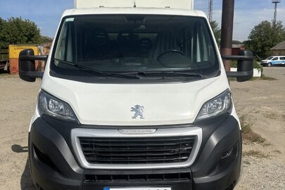 Автомобіль марки PEUGEOT, модель: BOXER, категорія: вантажний, рік виробництва: 2019, VIN: Y69SKS882K0C18308, номер кузова: VF3YDTMHU12L91770, номерний знак: СЕ4982СА, колір: білий