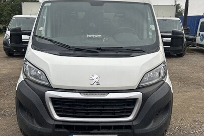 Автомобіль марки PEUGEOT, модель: BOXER, категорія: вантажний, рік виробництва: 2019, VIN: Y69SKS882K0C18307, номер кузова: VF3YDTMHU12L91730, номерний знак: СЕ4981СА, колір: білий