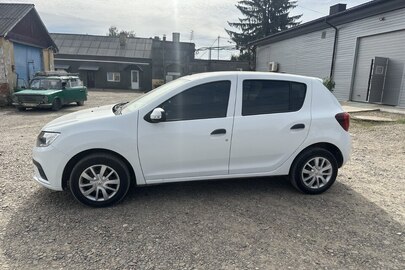 Автомобіль марки RENAULT, модель: SANDERO, категорія: легковий, рік виробництва: 2021, VIN: VF15SRKL468239029, номер кузова: VF15SRKL468239029, номерний знак: CE9456EB, колір: білий