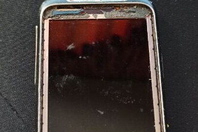 Мобільний телефон HTC б/в