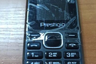 Мобільний телефон Prestigio б/в