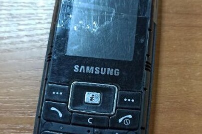 Мобільний телефон Samsung б/в