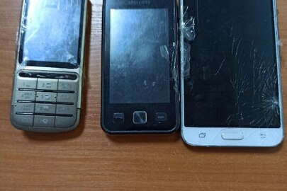 Конфіскація майна за рішенням суду: мобільні телефони марки «Nokia C3-01», «Samsung GT C6712», «Samsung SMJ32OH» б/в