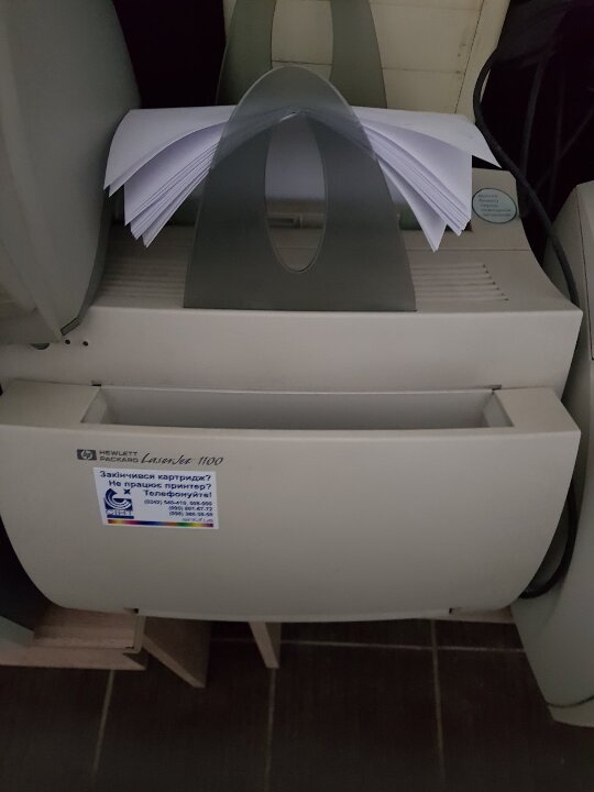 Принтер HP Laser jet 1100 б/у