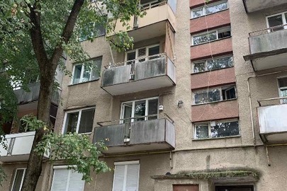 1/4 частка квартири, загальною площею 57,89 м.кв., за адресою: Закарпатська область, м. Берегове, вул. Мужайська, буд. 34/А, кв. 39