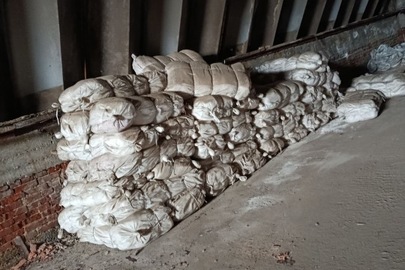 Мішки поліпропіленові «М», розміром 95х53 см, в кількості 128518 тис. одиниць без ознак використання