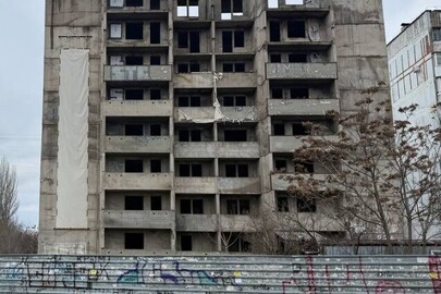 Незавершене будівництво шістнадцятиповерхового за проектом монолітного залізобетонного житлового будинку, площею під забудовою 497,7 кв.м., за адресою:  м. Запоріжжя, проспект Ювілейний, будинок 24б