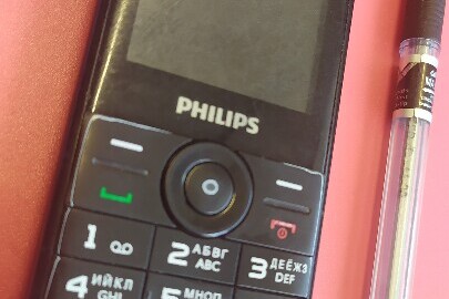 Мобільний телефон марки Philips Xenium E168, б/в