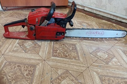 Конфіскація за рішенням суду: бензопила марки GL-4500М червоного кольору, б/в