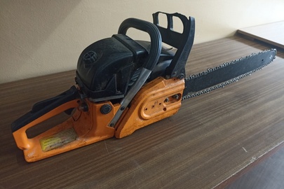Конфіскація за рішенням суду: бензопила марки  PARTNER DC52, жовто-чорного кольору, б/в.