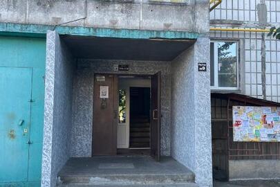1/2 частина трикімнатної квартири загальною площею 66,4 кв.м, житловою площею 38,1 кв.м, яка знаходиться за адресою: Черкаська обл., м. Черкаси, вул. Володимира Великого, буд. 55, кв. 324 