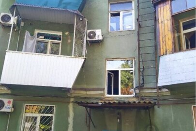 383/4000 квартири, загальною площею 58,5 м.кв., житловою площею 33,1 м.кв., що знаходиться за адресою: м. Одеса, вул. Комітетська, буд.26, кв. 2