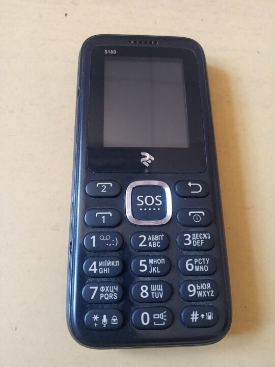 Мобільний телефон TWOE модель S180 в корпусі чорного кольору, imei:351618101704249 imei:351618101704256,1 од.,б/в.