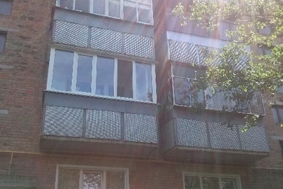 Конфіскація майна за рішенням суду: 1/3 частина 3-кімнатної квартири, загальною площею 59,6 кв.м., за адресою: Чернігівська обл., м. Прилуки, вул. Гвардійська, буд. № 98, кв. № 49