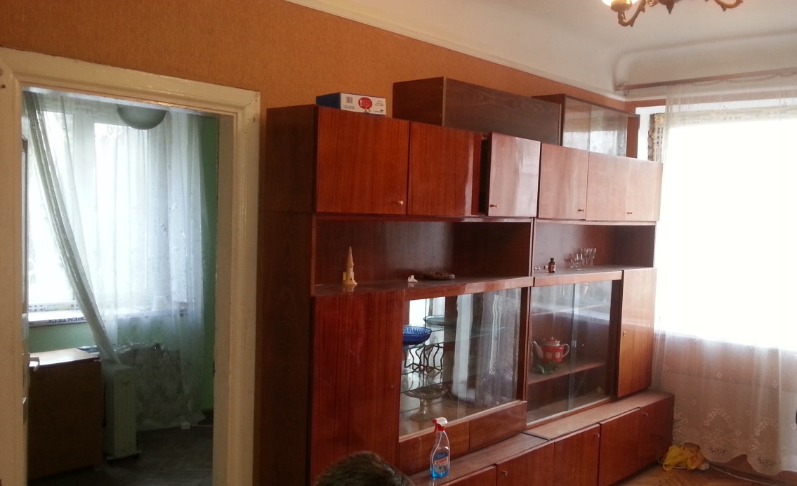 Двокімнатна квартира, загально площею 43,5 кв. м., житловою площею 31,9 кв. м., яка розташована за адресою: Тернопільська обл., м. Тернопіль, вул. Б. Хмельницького, буд. 41, кв. 8