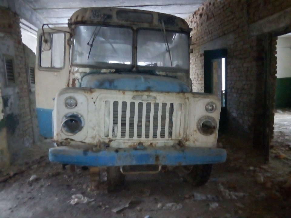 Транспортний засіб - автобус КАВЗ 3270, 1989 року випуску,  № шасі 1204359, ДНЗ 1412ТЕО, білого кольору