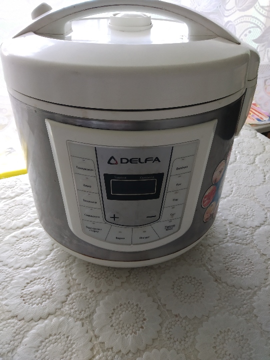 Мультиварка DELFA, с/н, 10010920148868, біло-сірого кольору
