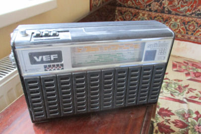 Радіо - приймач VEF, чорного кольору, модель - SPIDOLA-232, Б/К, робочий стан не перевірявся