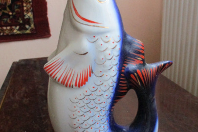 Графін керамічний у формі риби, синьо-білого та червоного кольорів, Б/К