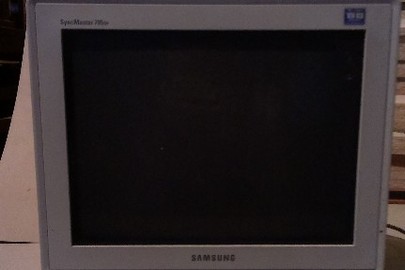 Монітор Samsung Sync Master, сірого кольору, серійний номер: LE17HDBY221424T, модель №795DF S, Б/К
