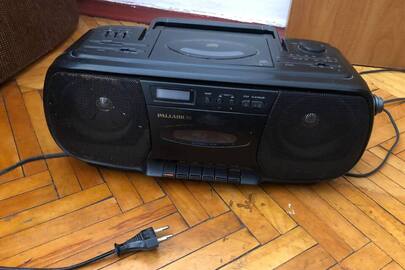 Магнітофон "PALLADIUM", чорного кольору, ART NR 879/746 MW/UKW STEREO RADIO CASSETТE RECORDER MIT CD-SPIELER