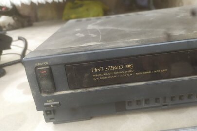 HI-FI Stereo  VHS, чорного кольору, Б/У