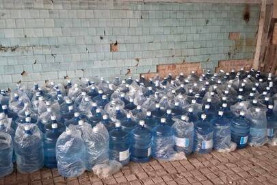 Конфіскація майна: рухоме майно у кількості 180 штук, стан б/в