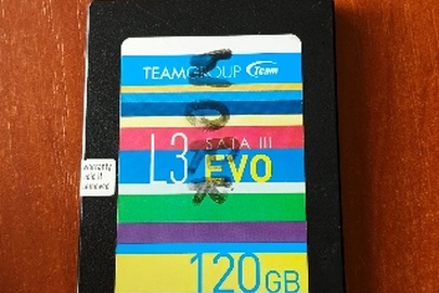 Майно конфісковане за рішенням суду: зовнішній жорсткий диск (SSD) «TeamGroup», б/в