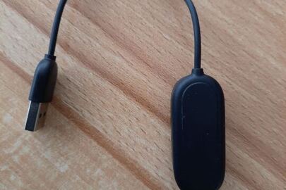 Зарядний пристрій з-під фітнес - браслету "MI Smart Band 4 NFC", б/в