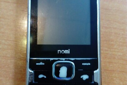 Мобільний телефон «Nomi», чорного кольору, б/в