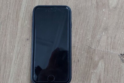 Мобільний телефон «Iphone 6», чорного кольору, б/в