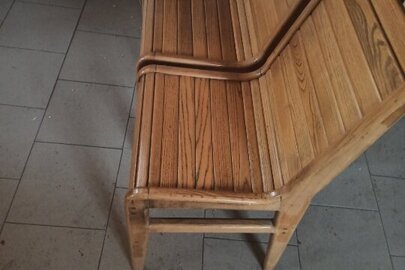Два стільці зі спинкою, дерев’яні (дерево-ясен)