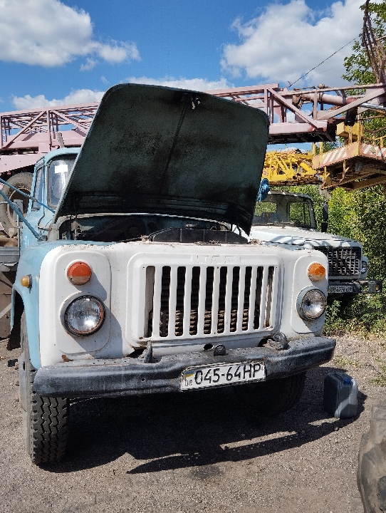Вантажний автопідйомник АП 17 на шасі ГАЗ 53, ДНЗ 04564НР, 1992 р. в., синього кольору, ідентифікаційний номер шасі № ХТН531200N1373015