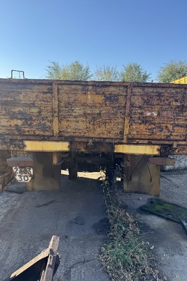 Напівпричіп (бортовий-тентований) МАЗ 9397, 1993 р.в., червоного кольору, ДНЗ 2763ЗО, номер шасі 4641 