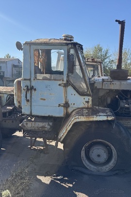 Трактор колісний Т-150 К, 2000 р. в. блакитного кольору, ДНЗ 02833ВО, заводський номер відсутній