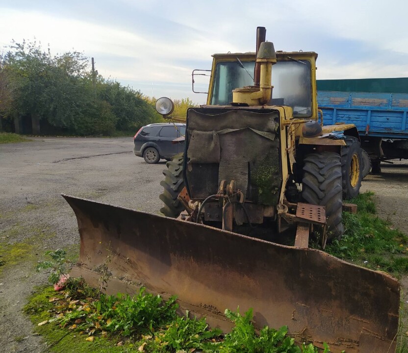 Трактор Т-150К, 1988 року випуску, реєстраційний номер 1933ТЖ, колір-жовтий