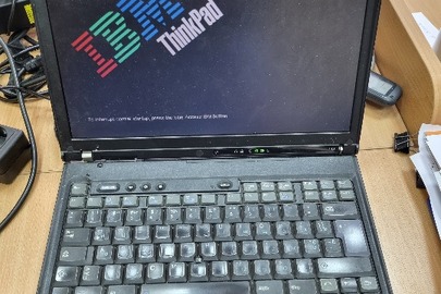 Ноутбук марки "IBM", модель "TYPE 2668", S/N: L3 - WMTZW, б/в, зарядний пристрій наявний, ноутбук вмикається