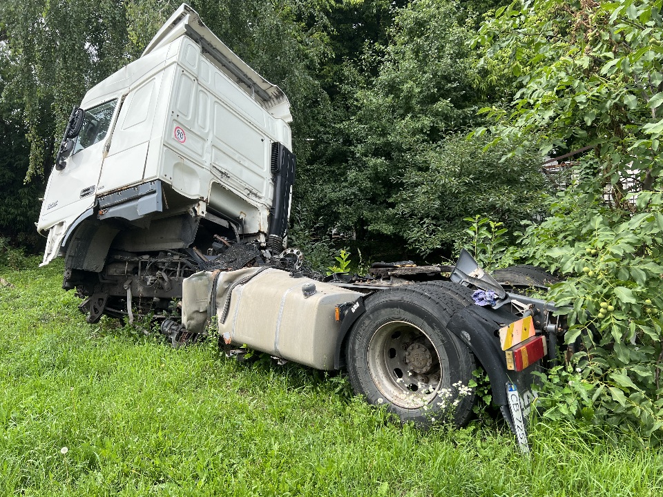 Автомобіль DAF FT XF 105.460, 2008 року випуску, білого кольору, реєстраційний номер СВ7257ВН, VIN/номер шасі (кузова, рами): XLRTE47MS0E831777