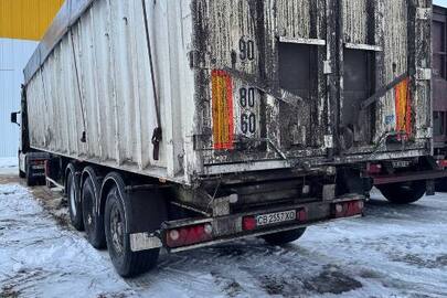 Напівпричіп GENERAL TRAILERS BENCERE, 2001 року випуску, білого кольору, реєстраційний номер СВ2557ХО, VIN/номер шасі (кузова, рами): VH1TF34CZ12XX0647