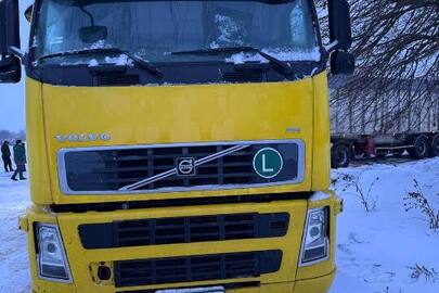 Автомобіль VOLVO FH 13.480, 2008 року випуску, жовтого кольору, реєстраційний номер СВ2032СР, VIN/номер шасі (кузова, рами): YV2ASW0C98B509957
