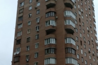 Трикімнатна квартира № 30, загальною площею 58,60 кв.м., яка розташована за адресою: м. Київ, вул. Анни Ахматової, буд. №3