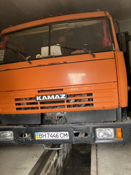 Вантажний автомобіль марки КАМАЗ, модель 53215, ДНЗ ВН7446СМ, 2006 року випуску, номер кузову: XTC53215R62260351