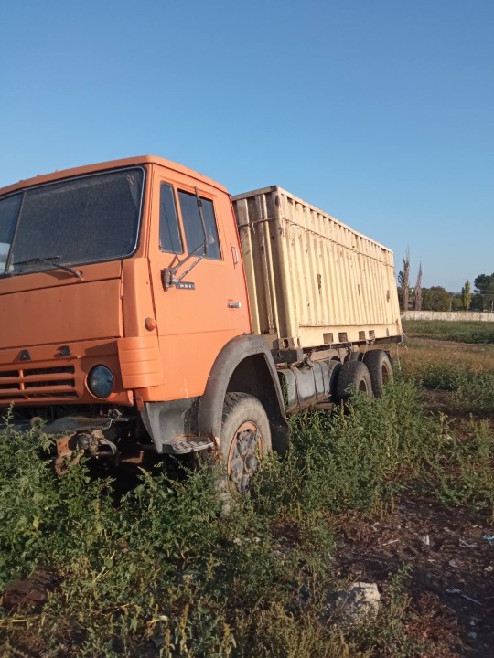 Вантажний автомобіль марки КАМАЗ, модель 5320, ДНЗ ВН0692СО, 1990 року випуску, номер кузову: XTC532000L0370220