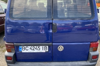 Транспортний засіб марки Volkswagen Transporter, 1997 року випуску, номер кузова WV2ZZZ70ZVH089597, реєстраційний номер ВС4245ІВ, синього кольору, об'єм двигуна: 2461 см.куб., вид пального - дизель