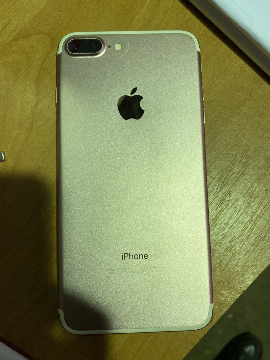Мобільні телефон т.м. “Apple IPhone